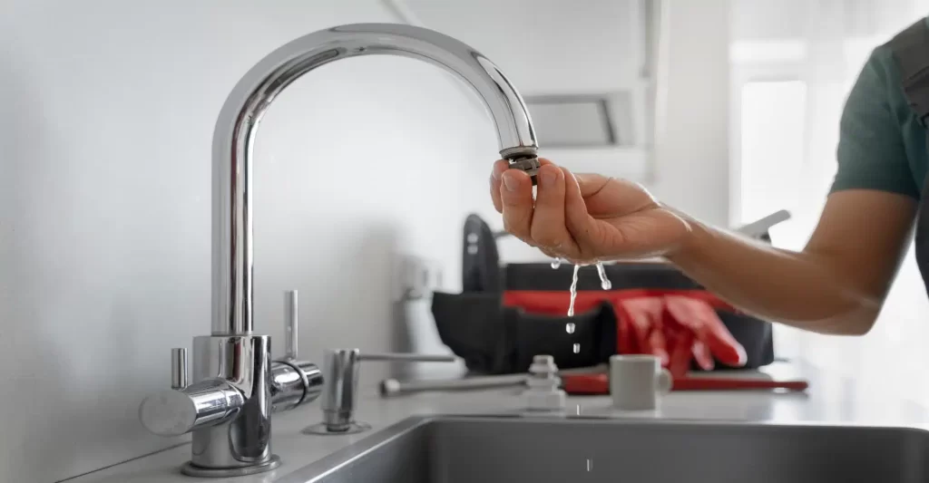 5 Simple Ways to Manage Your Own Plumbing Issues