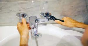Replace-Faucet-Fixtures