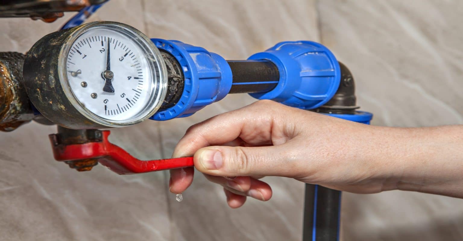 How to Adjust the Water Pressure in the House