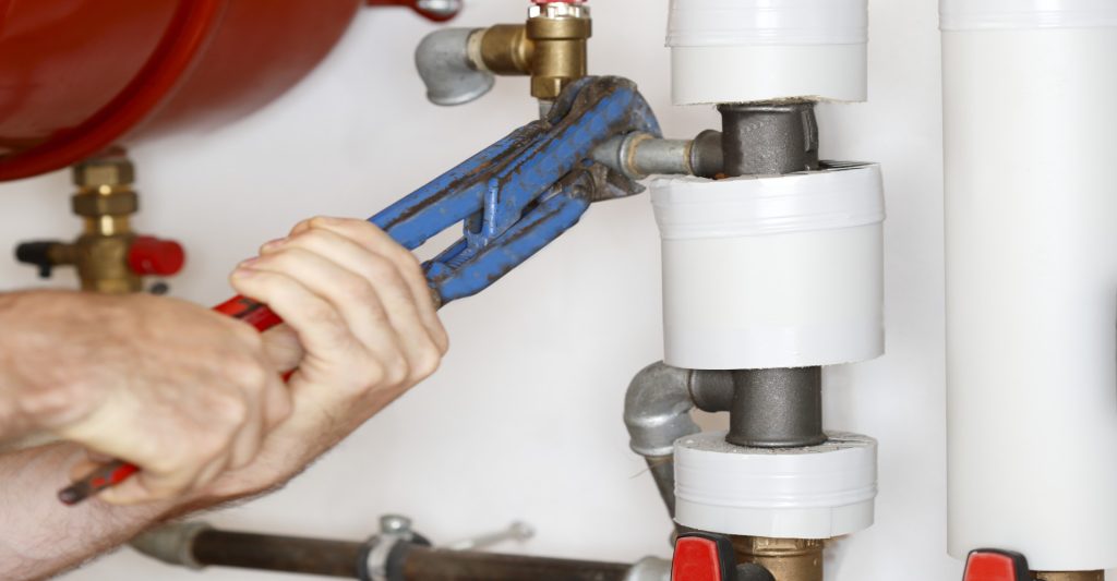 How to clean cold water lines in the house